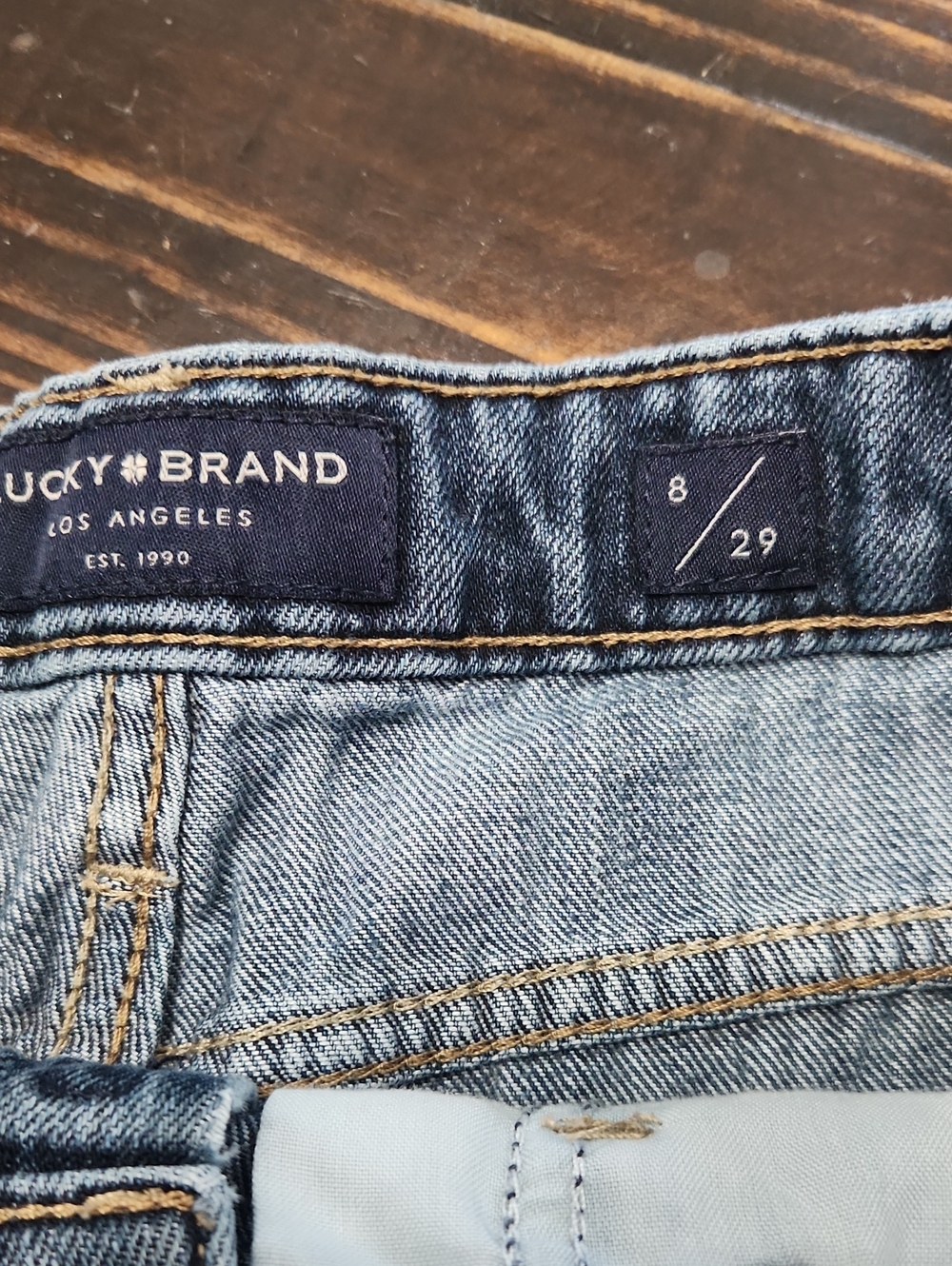 Lucky Brand Light Blue Distressed Denim Jean Shorts Size 8/29 - Picture 3 of 4
